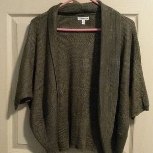 Shrug/sweater